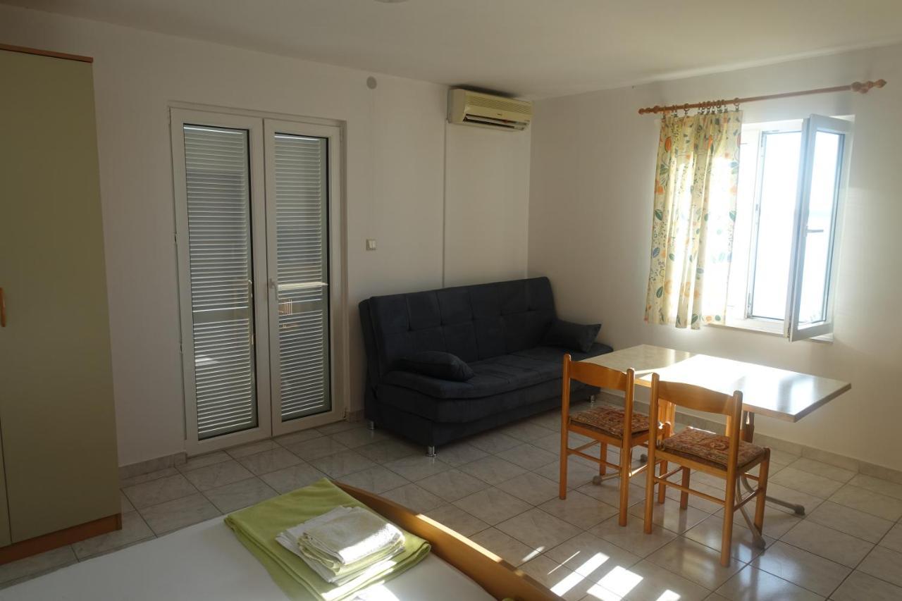 Apartments Galeb Rtina Εξωτερικό φωτογραφία