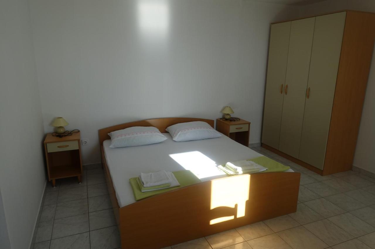 Apartments Galeb Rtina Εξωτερικό φωτογραφία