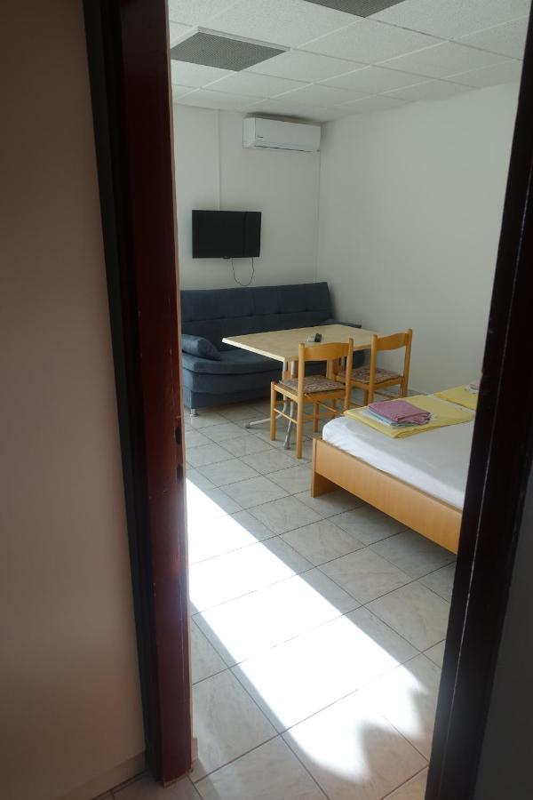 Apartments Galeb Rtina Εξωτερικό φωτογραφία