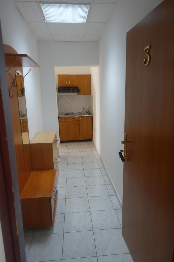 Apartments Galeb Rtina Εξωτερικό φωτογραφία