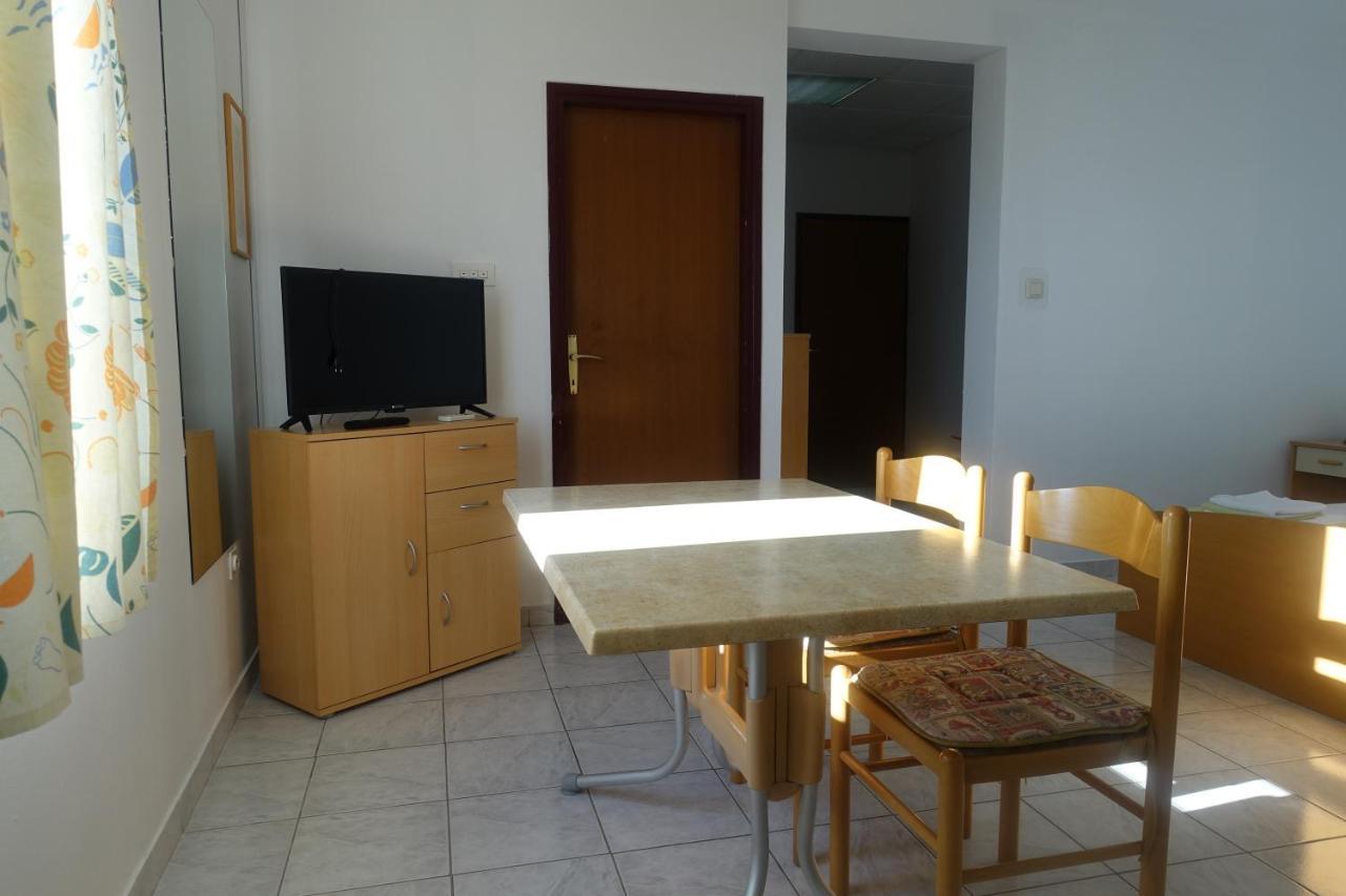 Apartments Galeb Rtina Εξωτερικό φωτογραφία