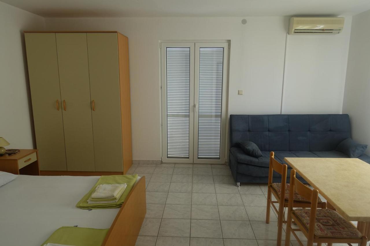 Apartments Galeb Rtina Εξωτερικό φωτογραφία