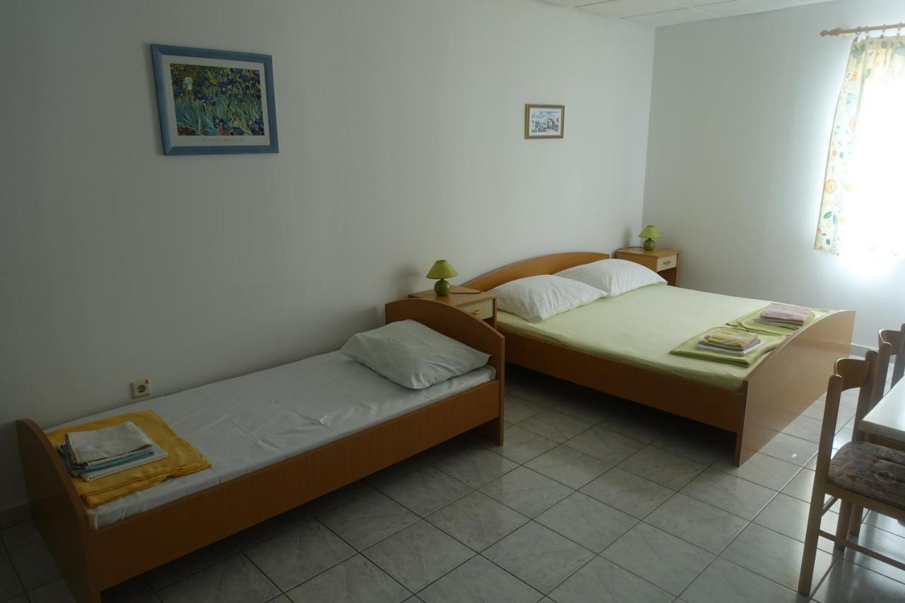 Apartments Galeb Rtina Εξωτερικό φωτογραφία