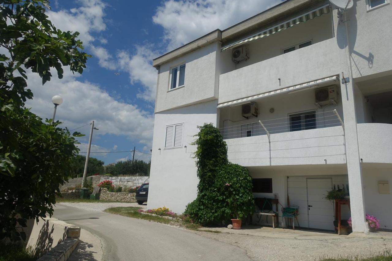 Apartments Galeb Rtina Εξωτερικό φωτογραφία